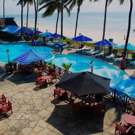 Sai Rock Beach Hotel & Spa แบมเบอรี ภายนอก รูปภาพ
