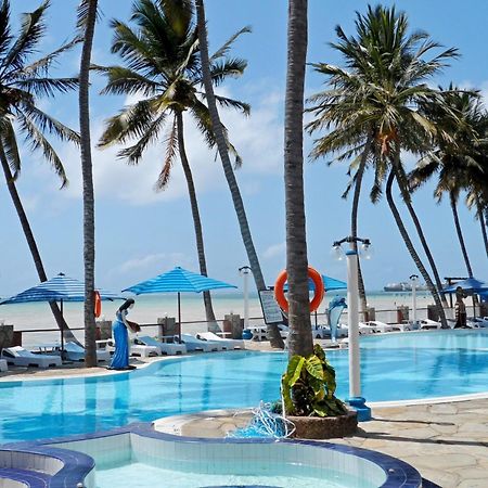 Sai Rock Beach Hotel & Spa แบมเบอรี ภายนอก รูปภาพ