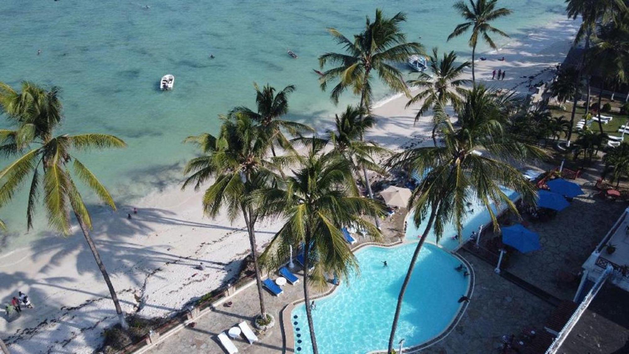 Sai Rock Beach Hotel & Spa แบมเบอรี ภายนอก รูปภาพ