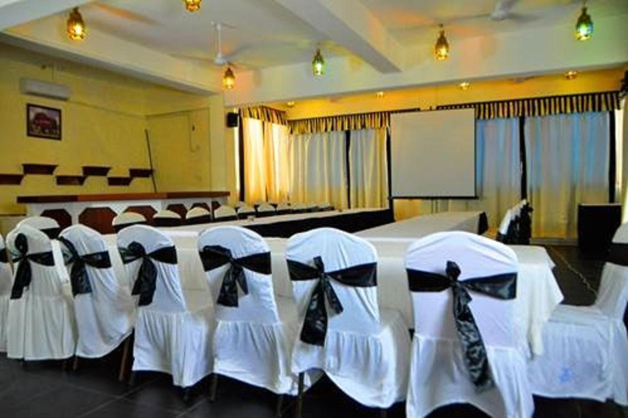 Sai Rock Beach Hotel & Spa แบมเบอรี ภายนอก รูปภาพ
