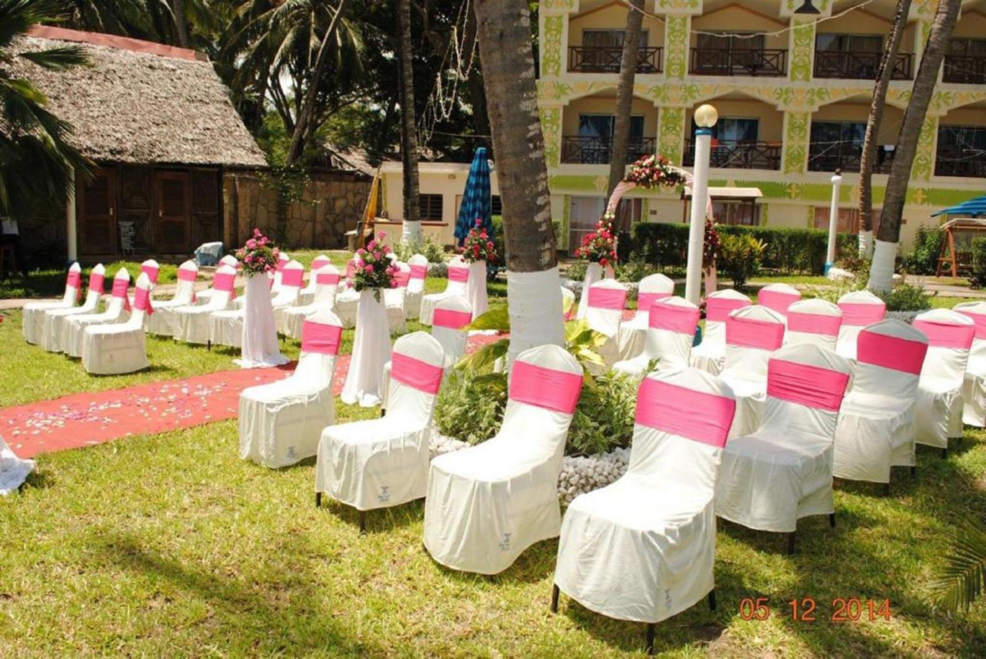 Sai Rock Beach Hotel & Spa แบมเบอรี ภายนอก รูปภาพ