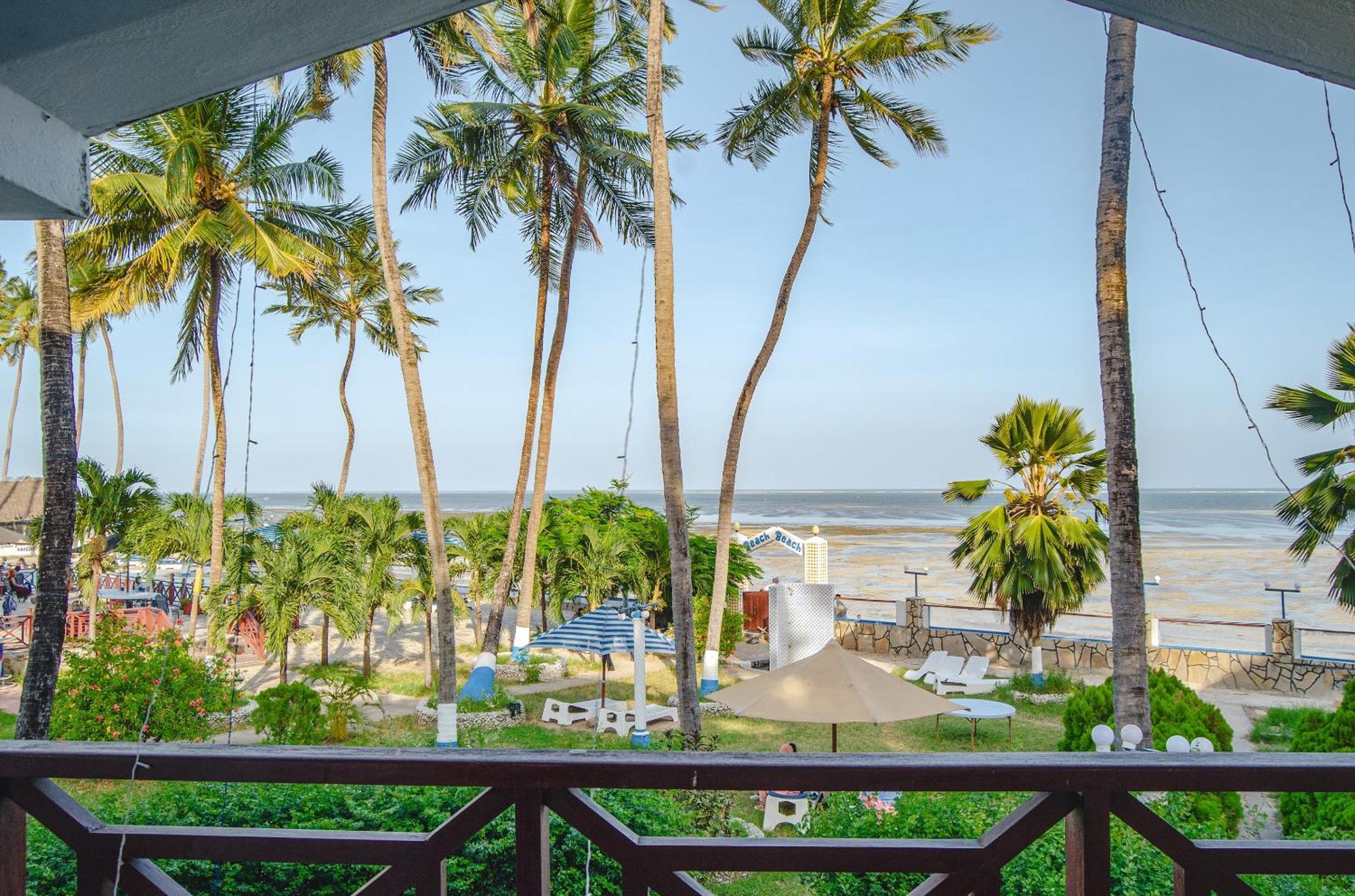 Sai Rock Beach Hotel & Spa แบมเบอรี ภายนอก รูปภาพ