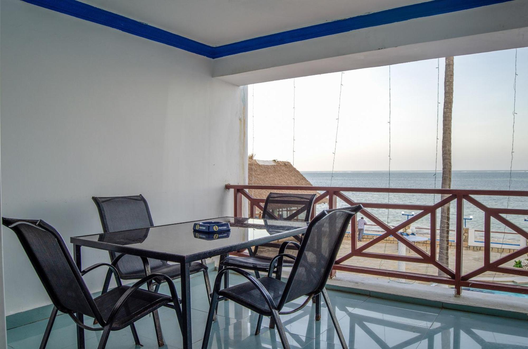 Sai Rock Beach Hotel & Spa แบมเบอรี ภายนอก รูปภาพ