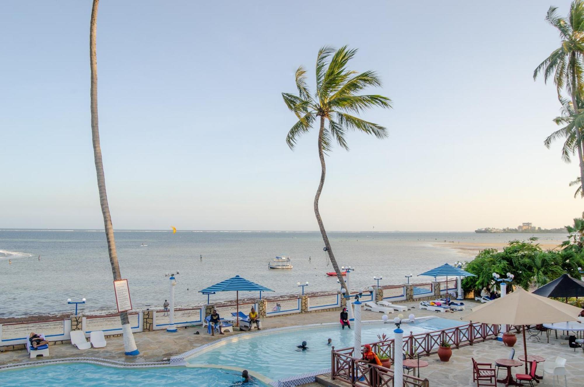 Sai Rock Beach Hotel & Spa แบมเบอรี ภายนอก รูปภาพ